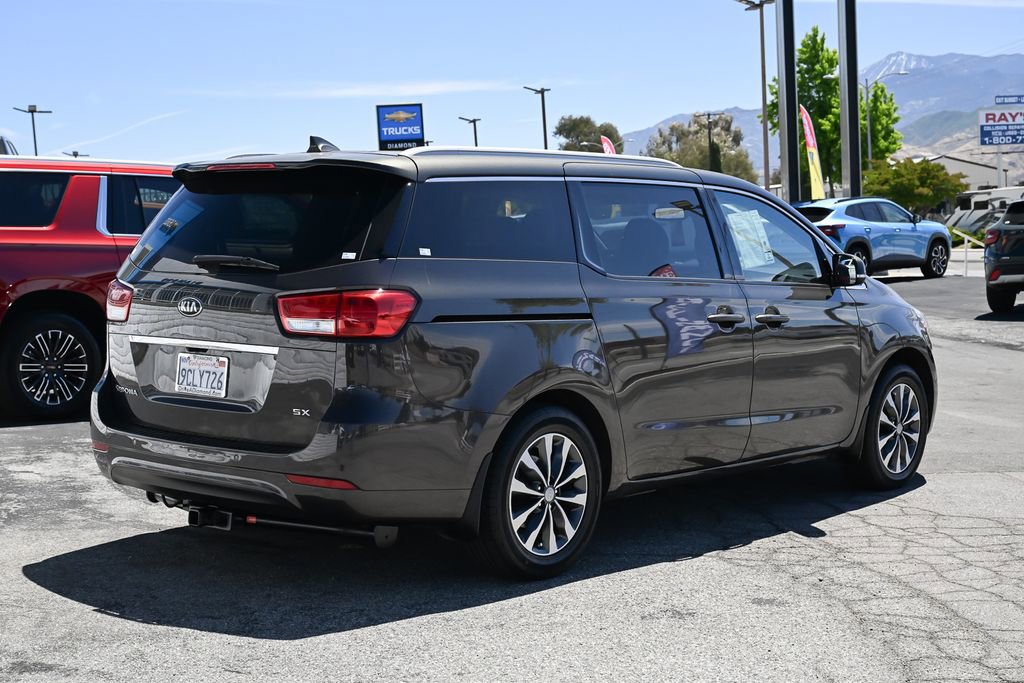 Used 2016 Kia Sedona SX image 5