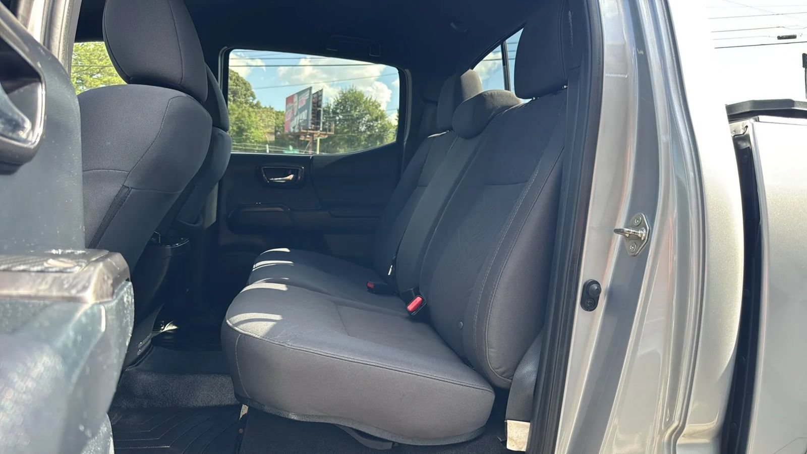 Used 2016 Toyota Tacoma TRD Sport w/ Towing Package AWD/4WD image 16