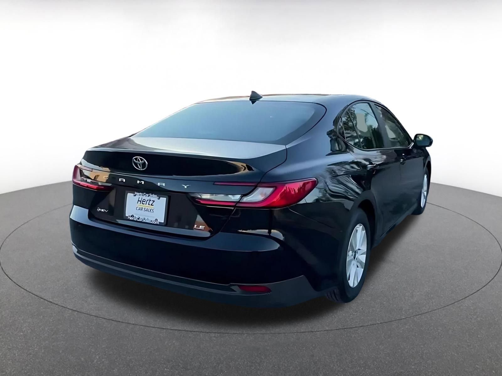 Used 2025 Toyota Camry LE image 14