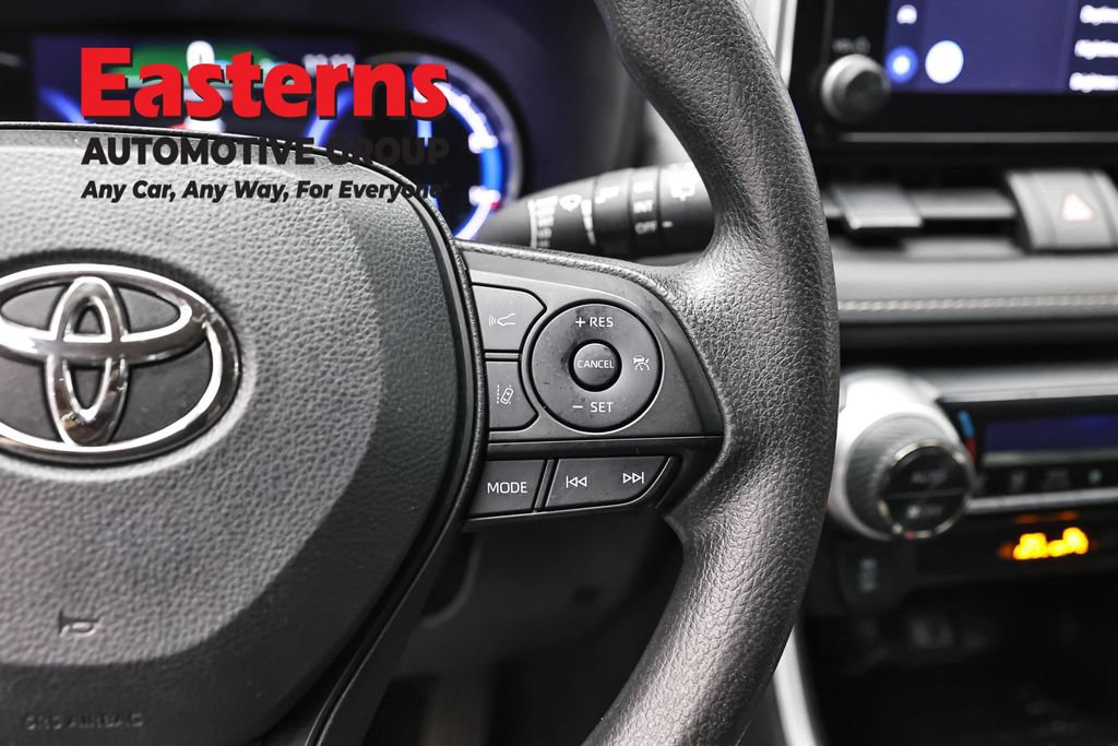 Used 2024 Toyota RAV4 XLE AWD/4WD image 15