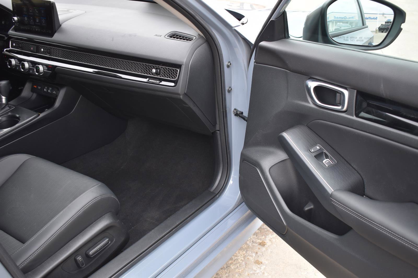 Used 2023 Honda Civic Touring image 16