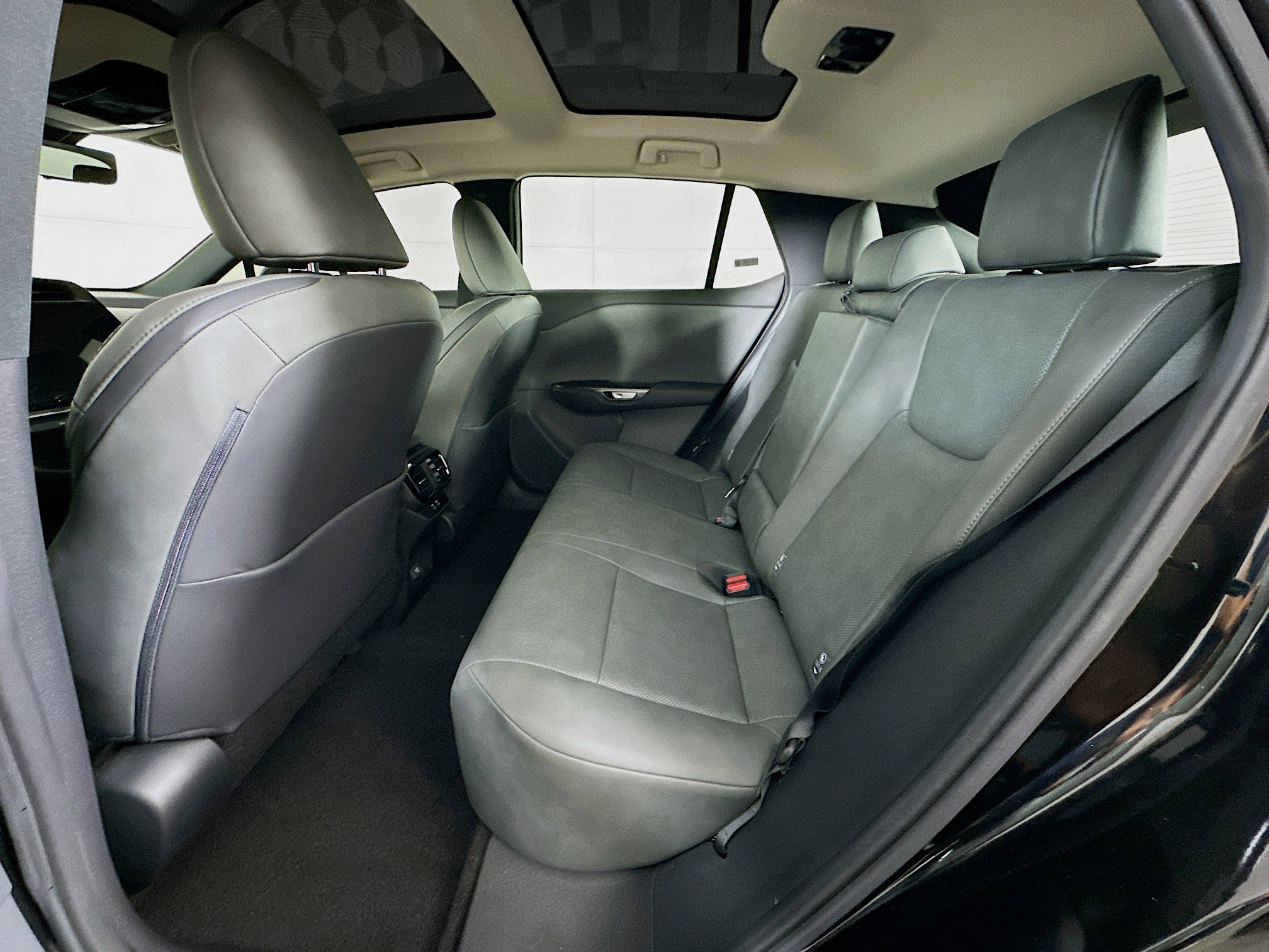 Used 2023 Lexus RZ 450e Premium w/ Technology Package AWD/4WD image 28