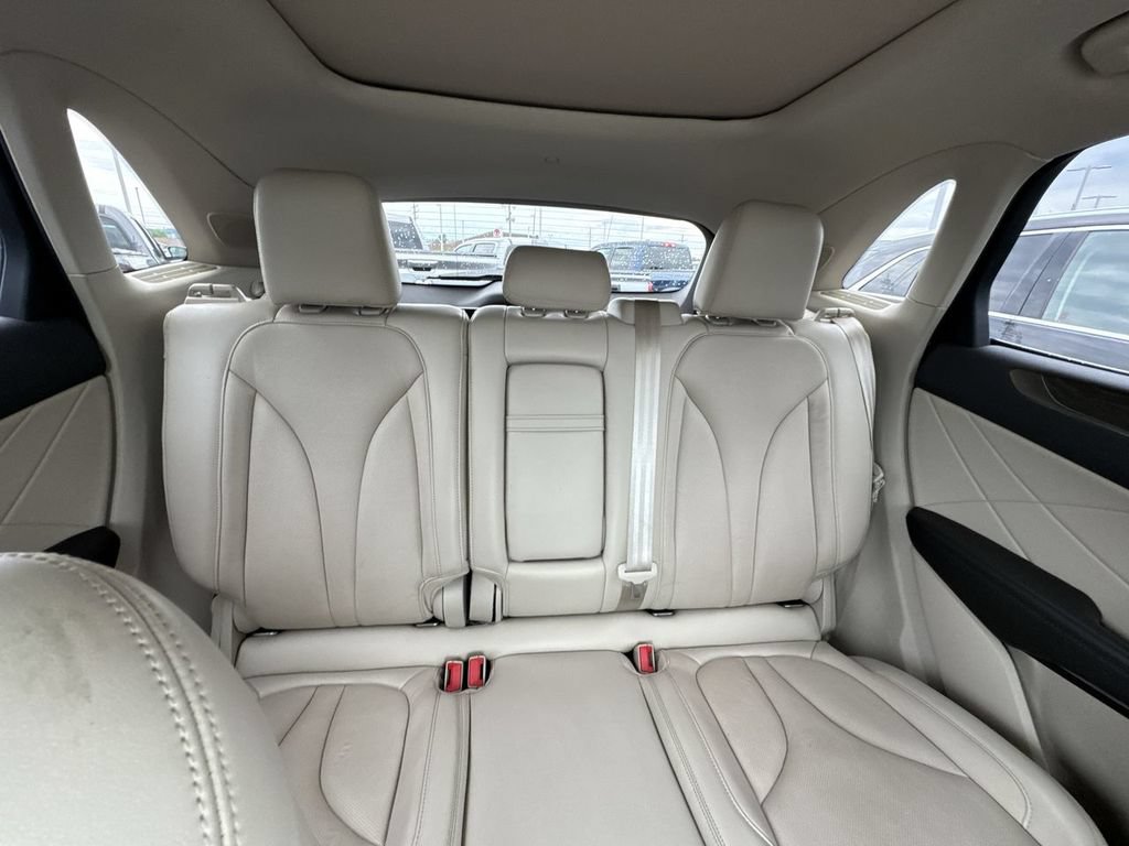 Used 2019 Lincoln MKC Reserve AWD/4WD image 13