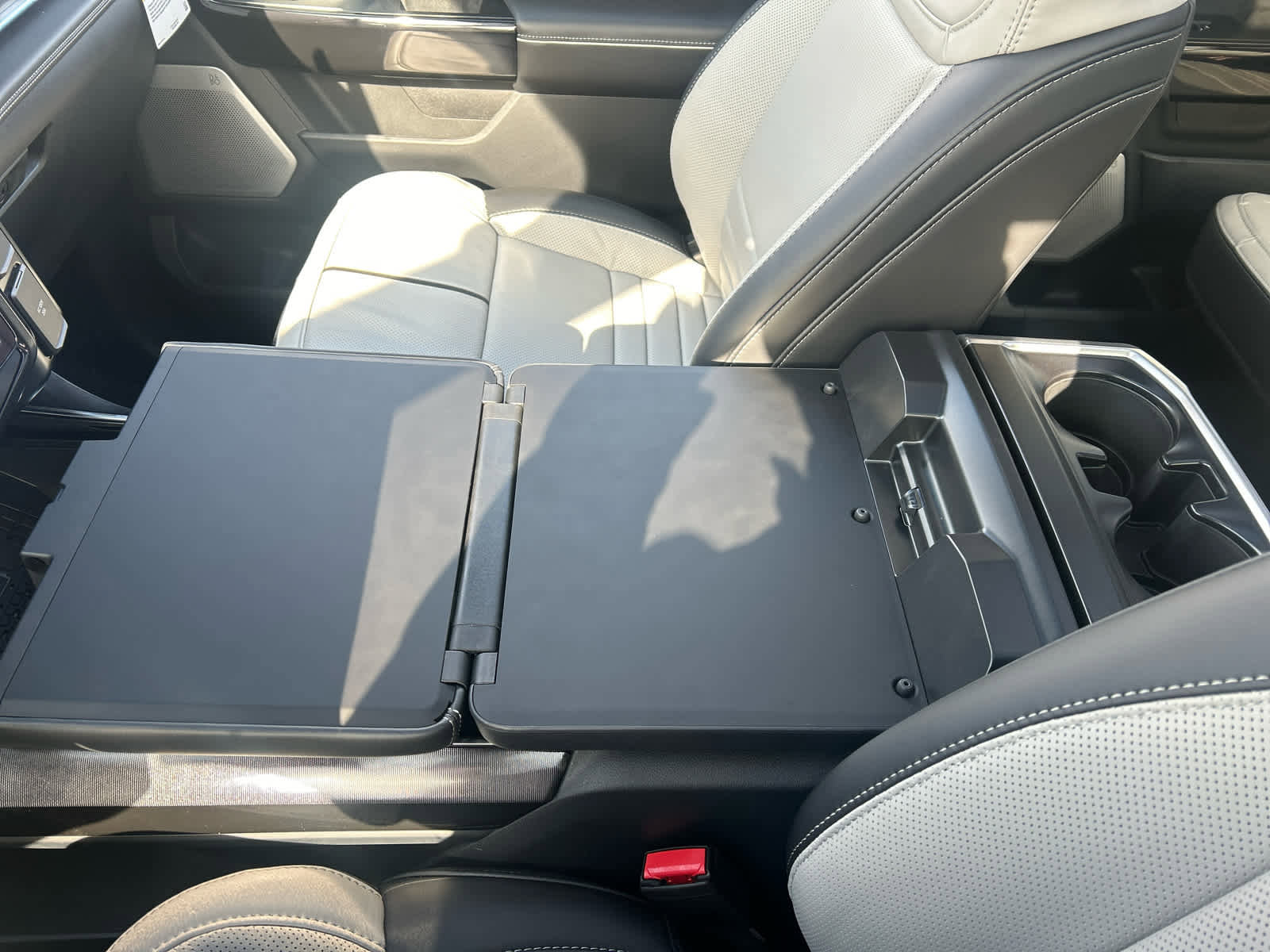 New 2025 Ford F150 Lightning Platinum image 70