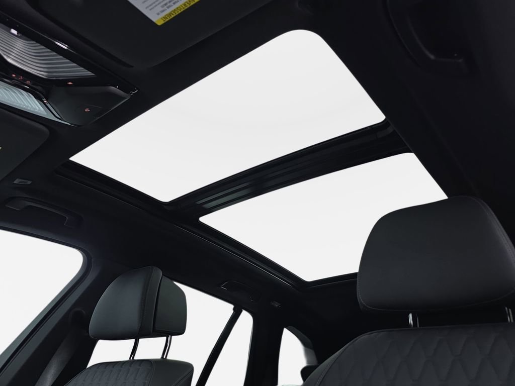 New 2026 BMW X5 xDrive50e w/ Executive Package image 29