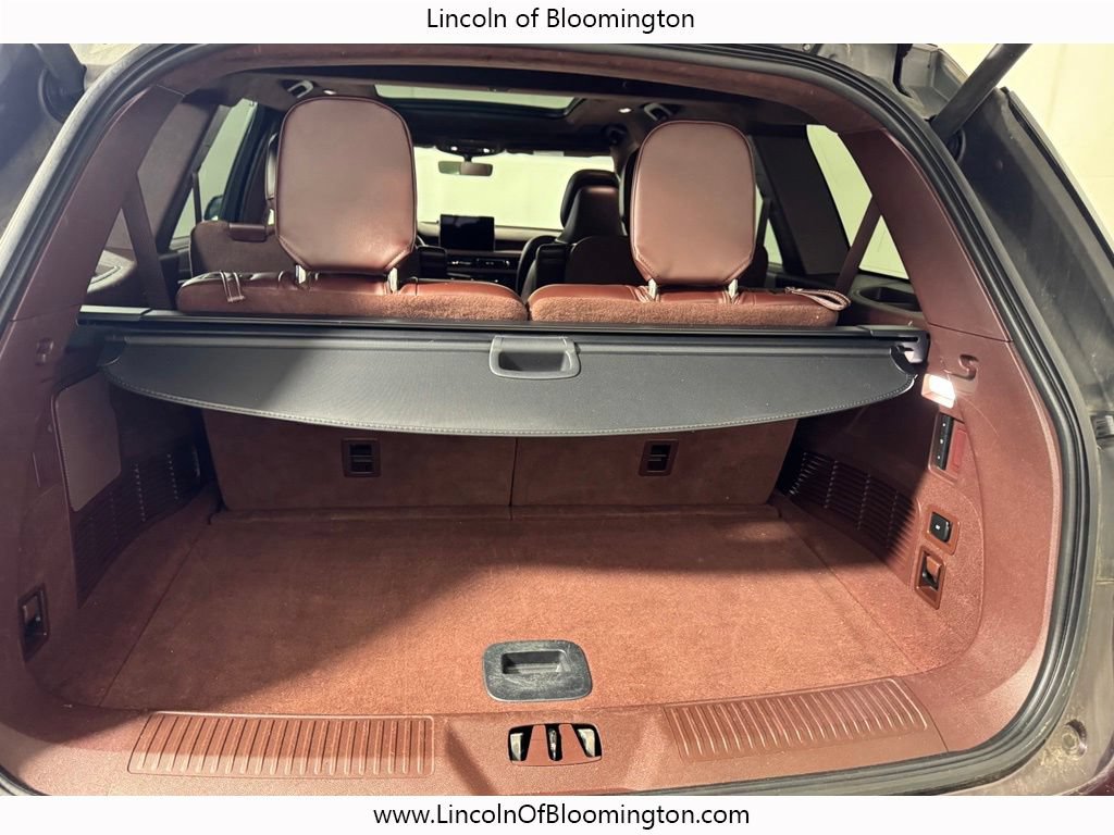Certified 2023 Lincoln Aviator Black Label w/ Dynamic Handling Package AWD/4WD image 13