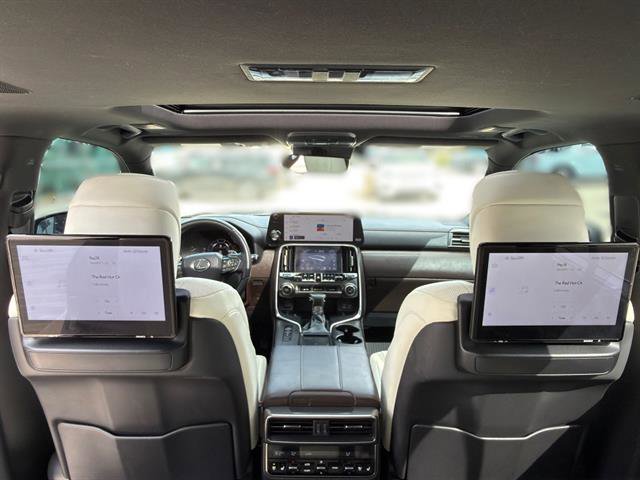 Used 2023 Lexus LX 600 4WD w/ Accessory Package (Z1) image 16