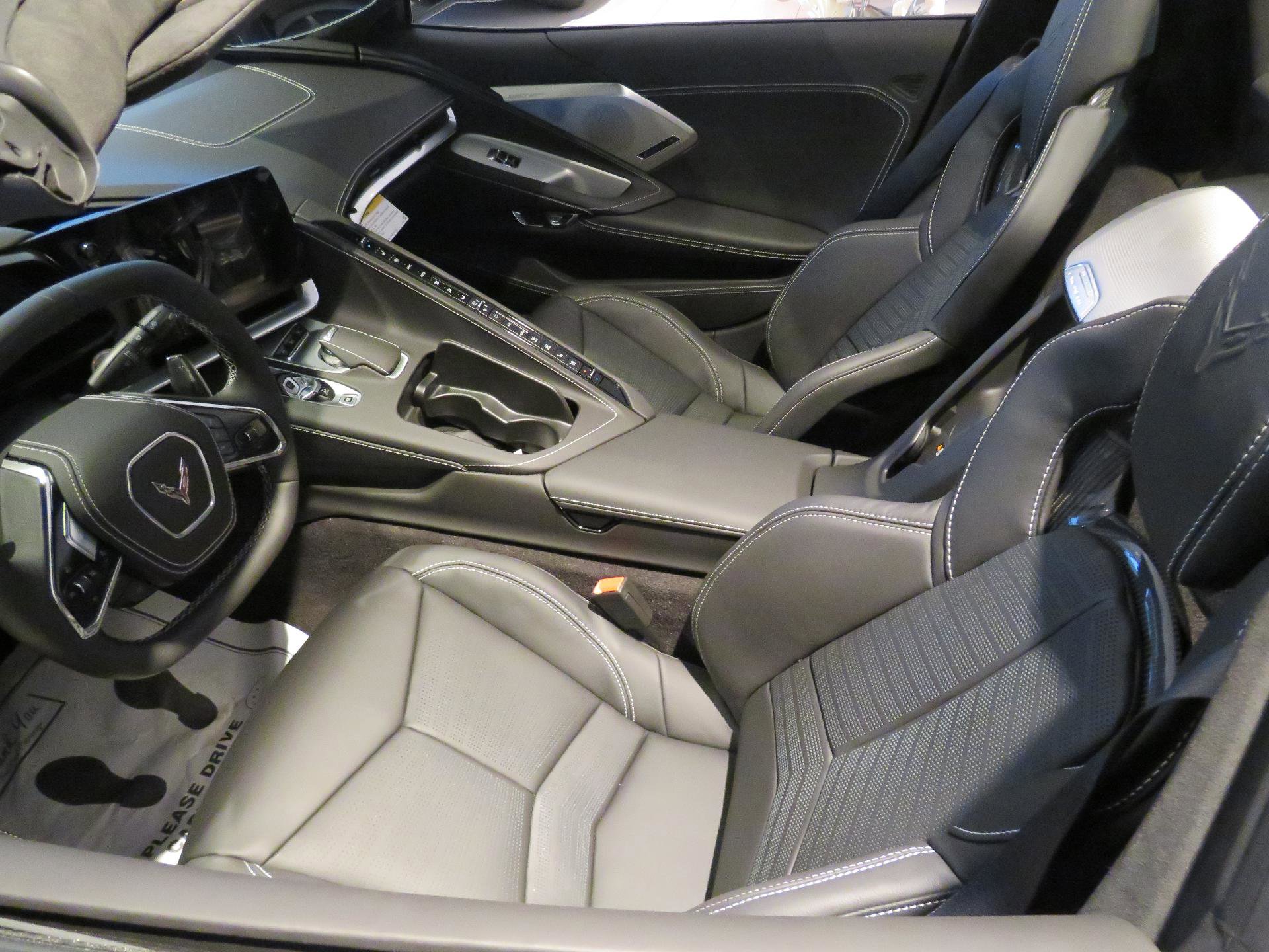 New 2024 Chevrolet Corvette Stingray Premium Conv w/ Z51 Performance Package image 2