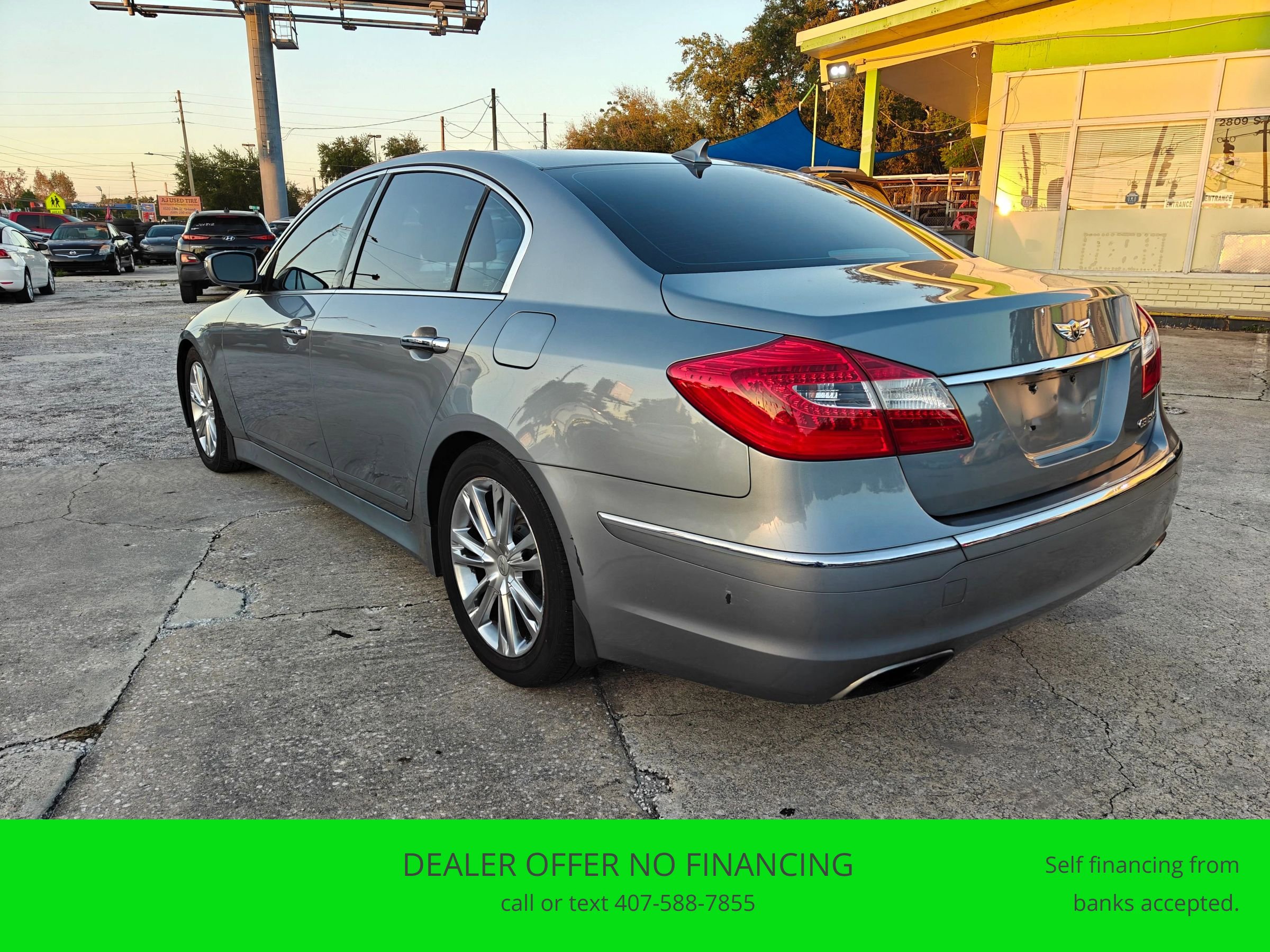 Used 2013 Hyundai Genesis 3.8 w/ Premium Pkg image 3