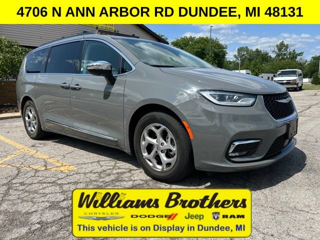 Used 2023 Chrysler Pacifica Limited