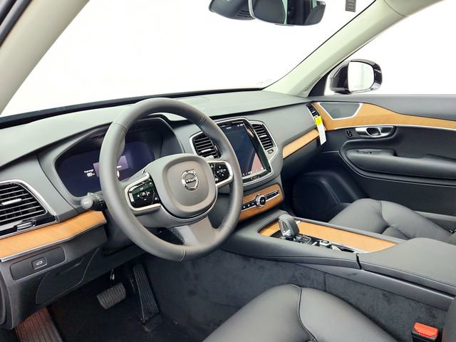New 2025 Volvo XC90 B6 Plus w/ Protection Package Premier image 20