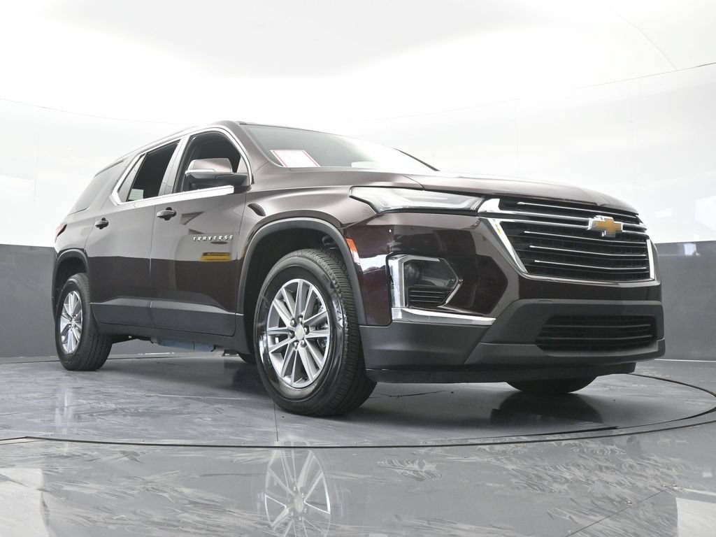 Used 2022 Chevrolet Traverse LT w/ LPO, Floor Liner Package FWD image 68