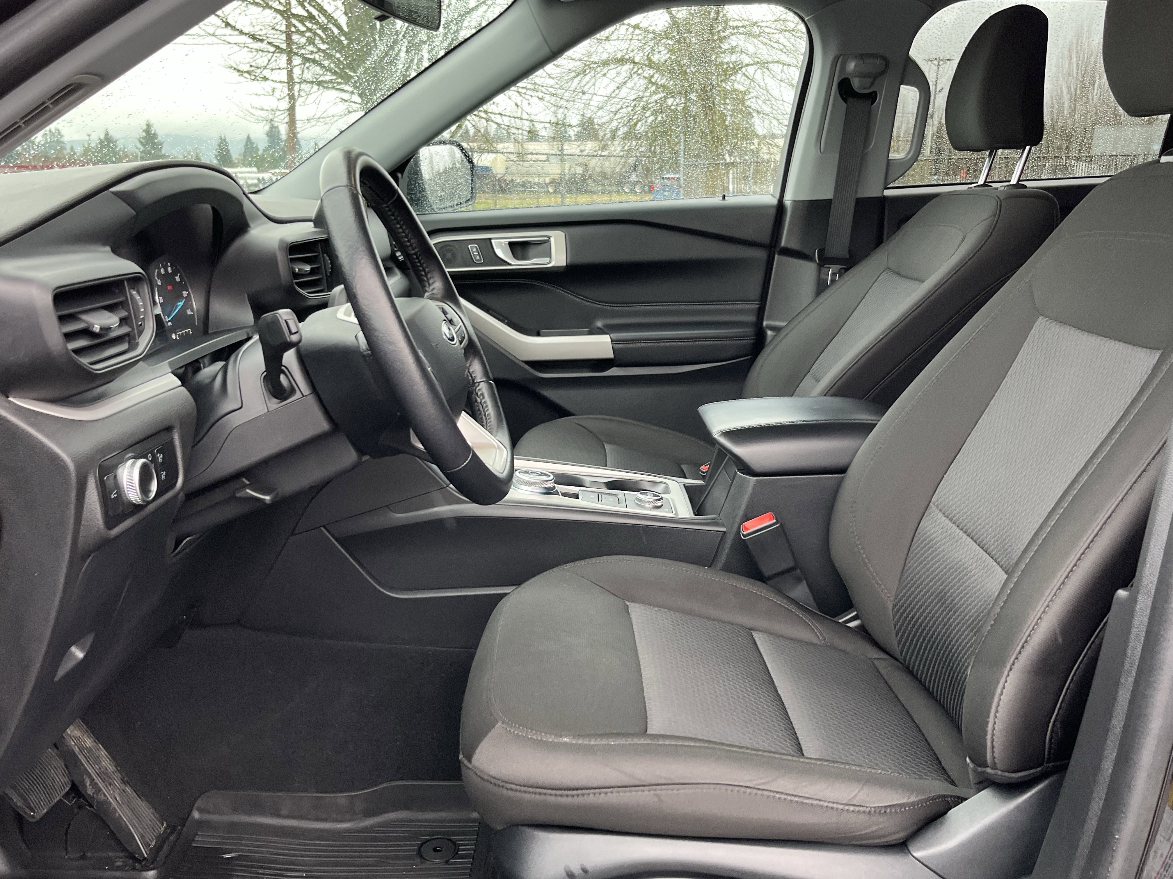 Used 2023 Ford Explorer XLT image 10