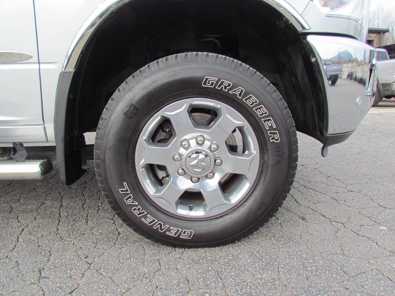 Used 2018 RAM 3500 Lone Star AWD/4WD image 21