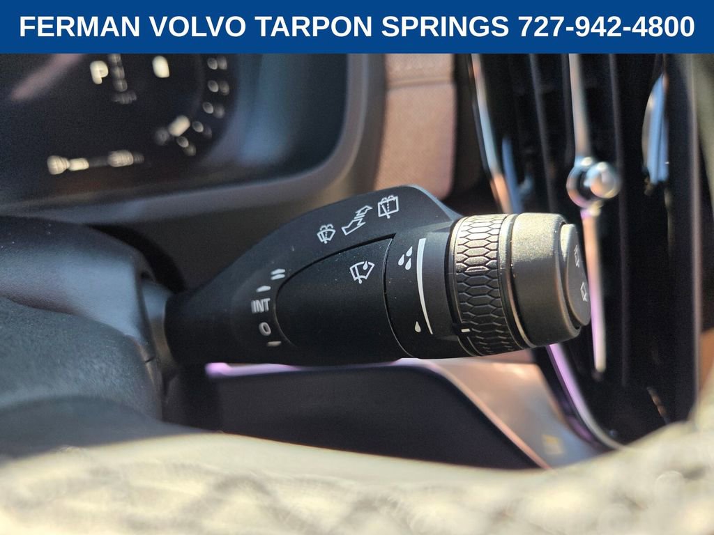 New 2026 Volvo XC90 B6 Plus w/ Protection Package Premier image 32