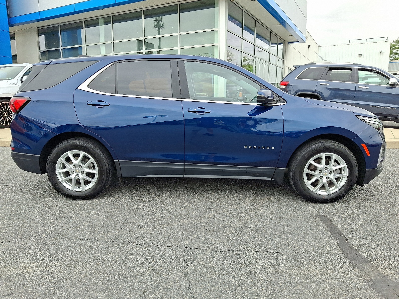Certified 2022 Chevrolet Equinox LT FWD image 8