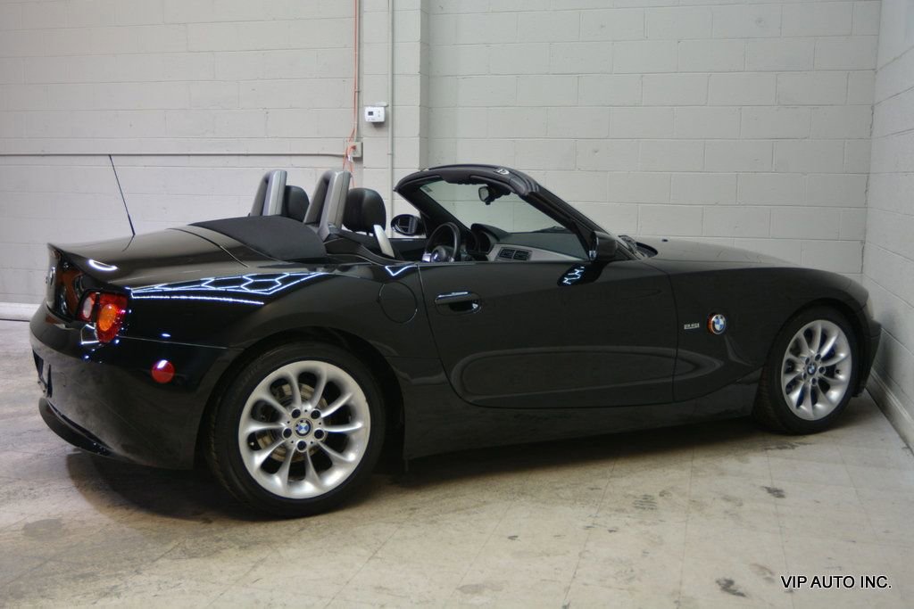 Used 2003 BMW Z4 2.5i image 29
