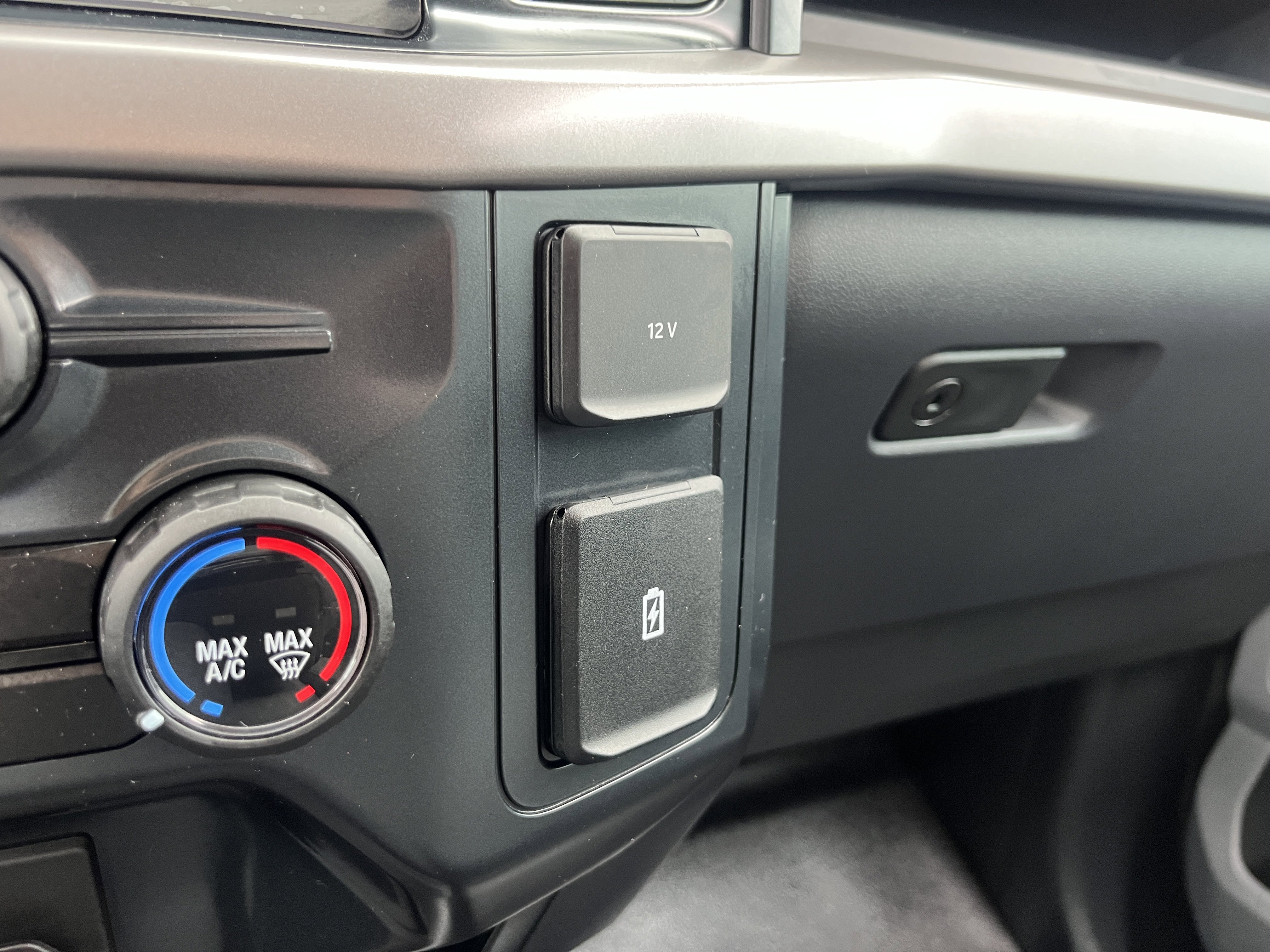 Used 2024 Ford F150 XL w/ Equipment Group 103A High AWD/4WD image 28