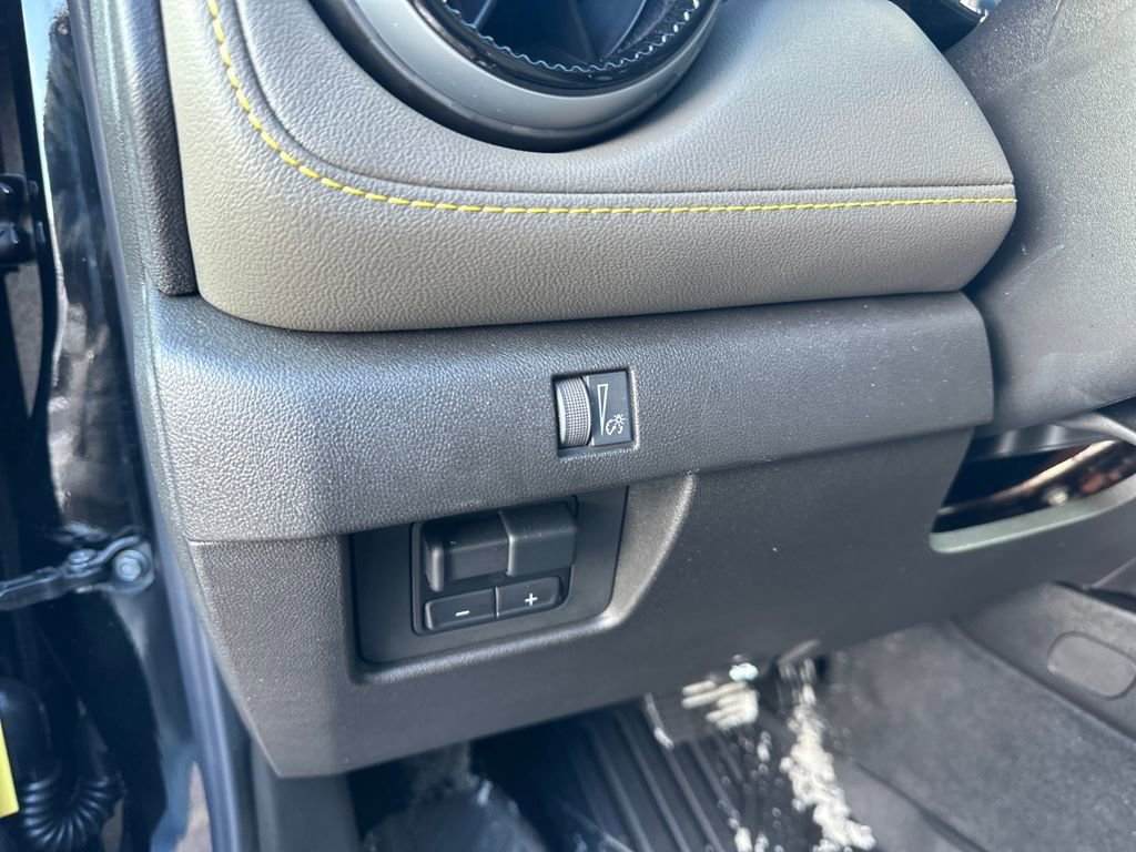 Certified 2025 Chevrolet Colorado ZR2 w/ Technology Package image 14