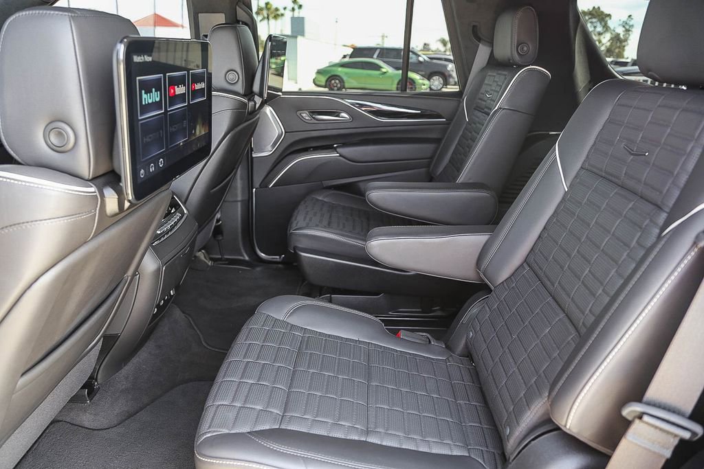 Used 2024 Cadillac Escalade V w/ LPO, ONYX Package image 19