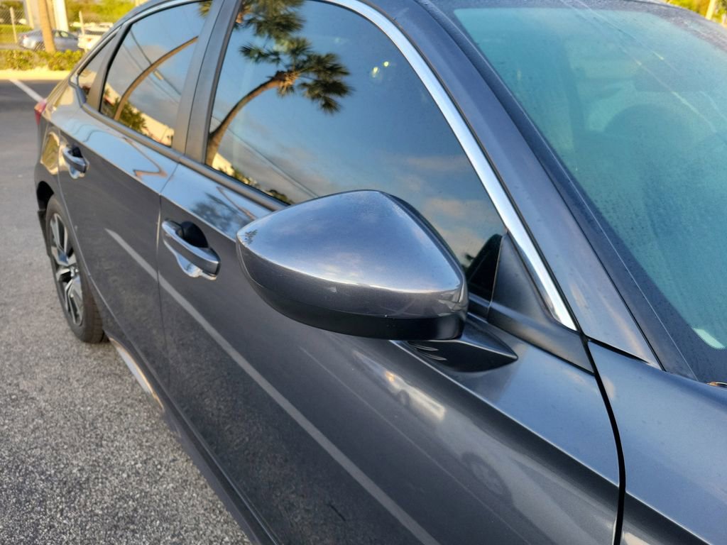 Used 2022 Honda Civic EX image 11