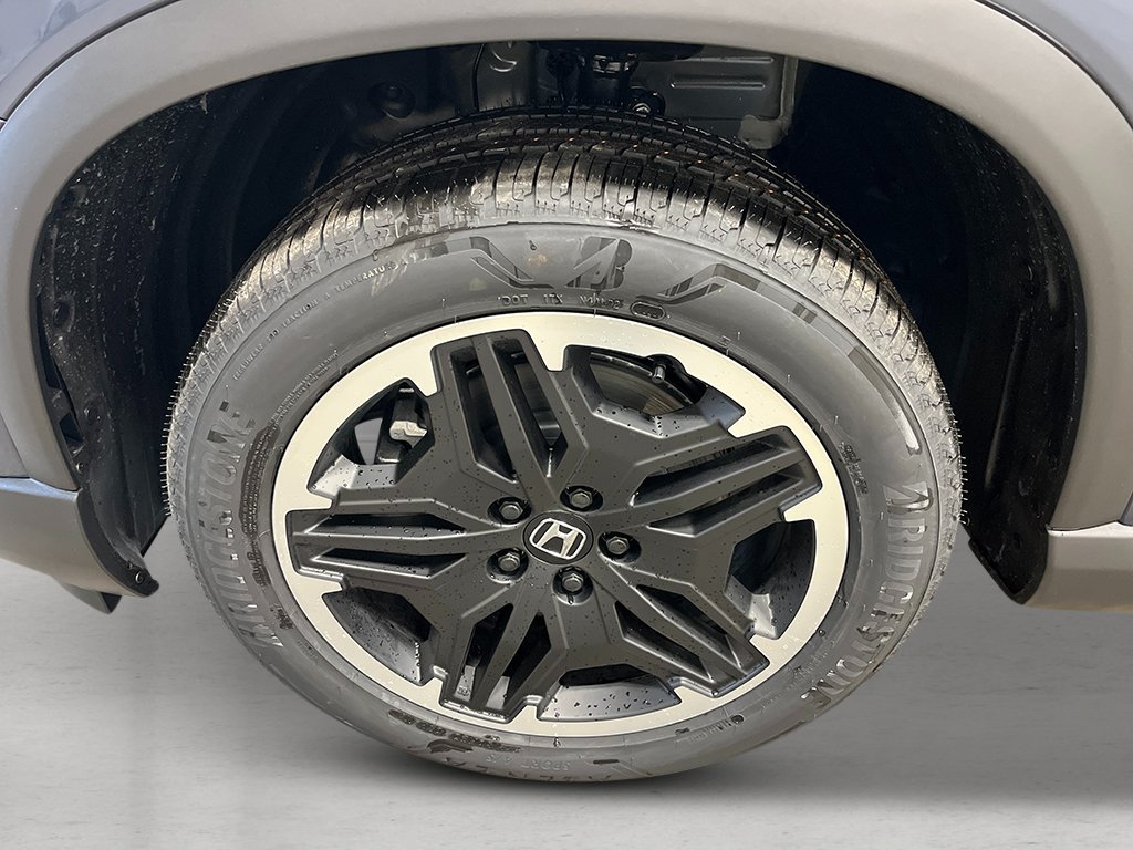 New 2026 Honda Pilot Touring image 13