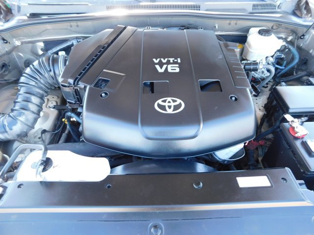 Used 2006 Toyota 4Runner SR5 AWD/4WD image 29