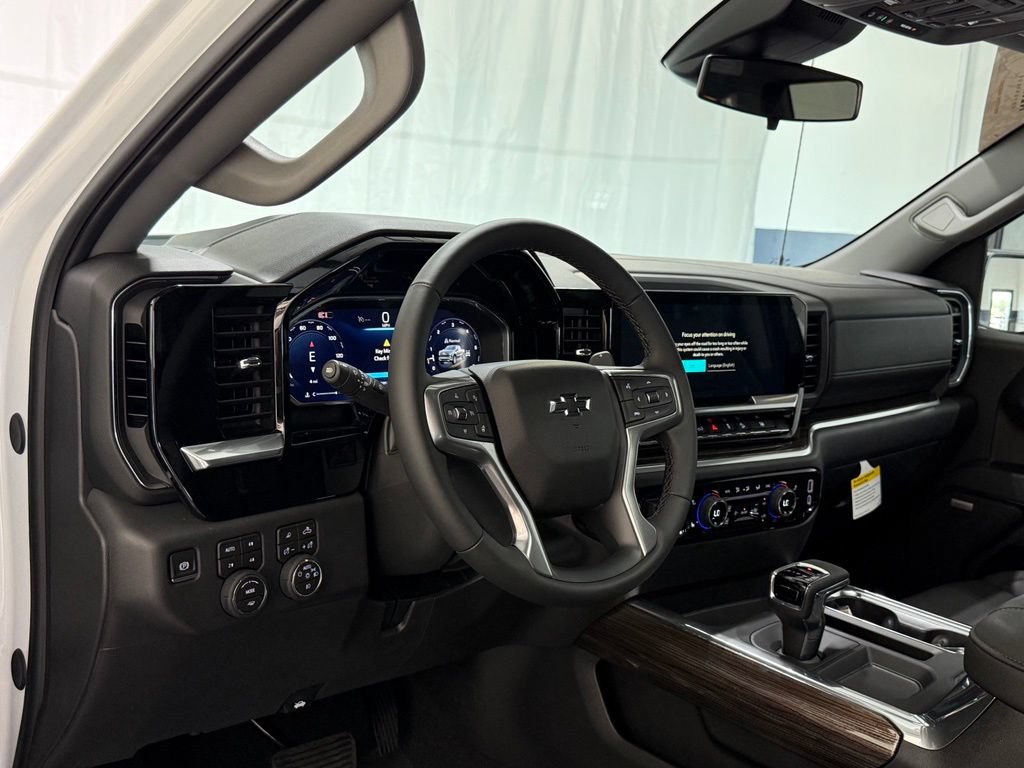 New 2026 Chevrolet Silverado 1500 RST w/ Z71 Off-Road Package AWD/4WD image 3