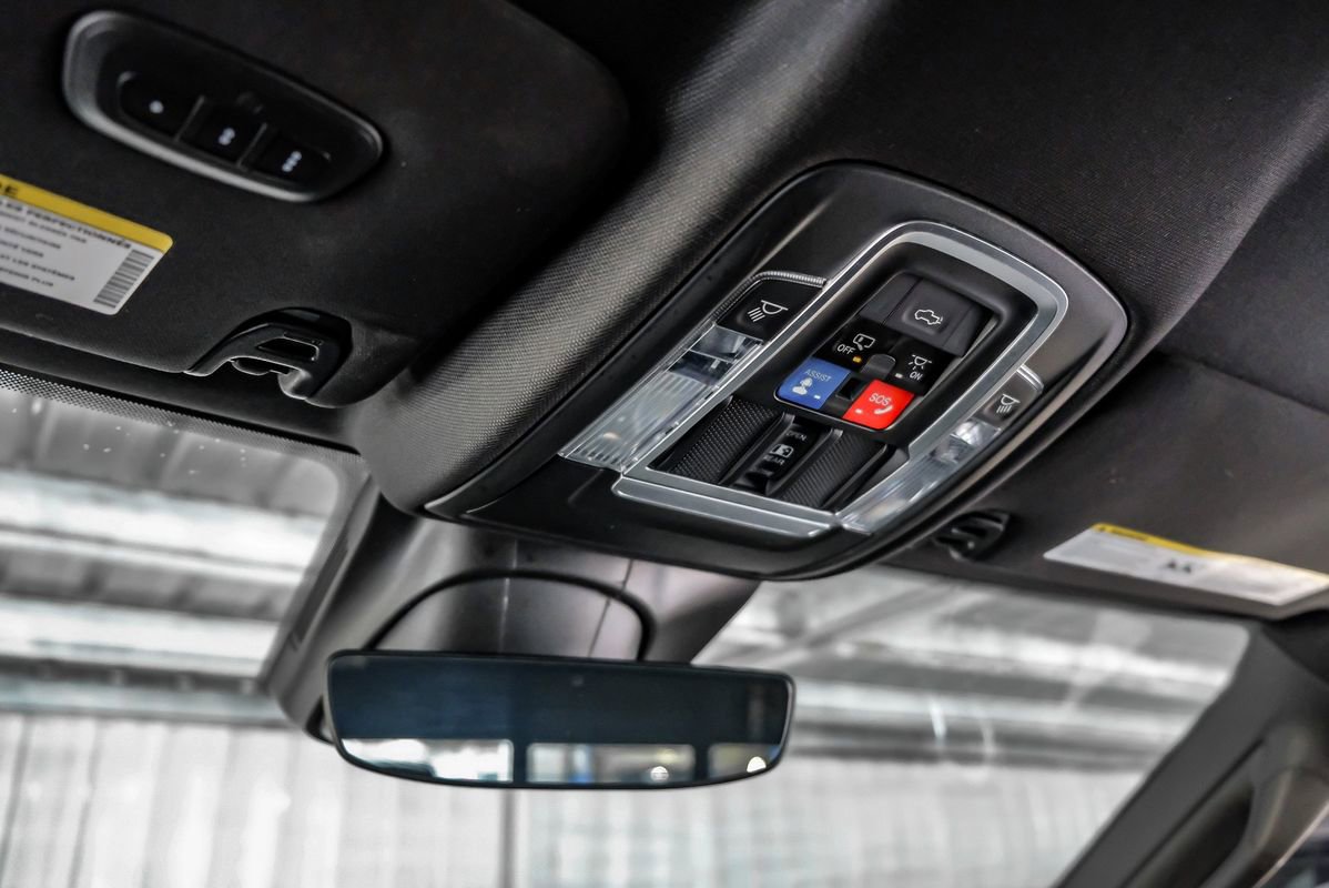 Used 2019 RAM 2500 Laramie w/ Black Appearance Package AWD/4WD image 22