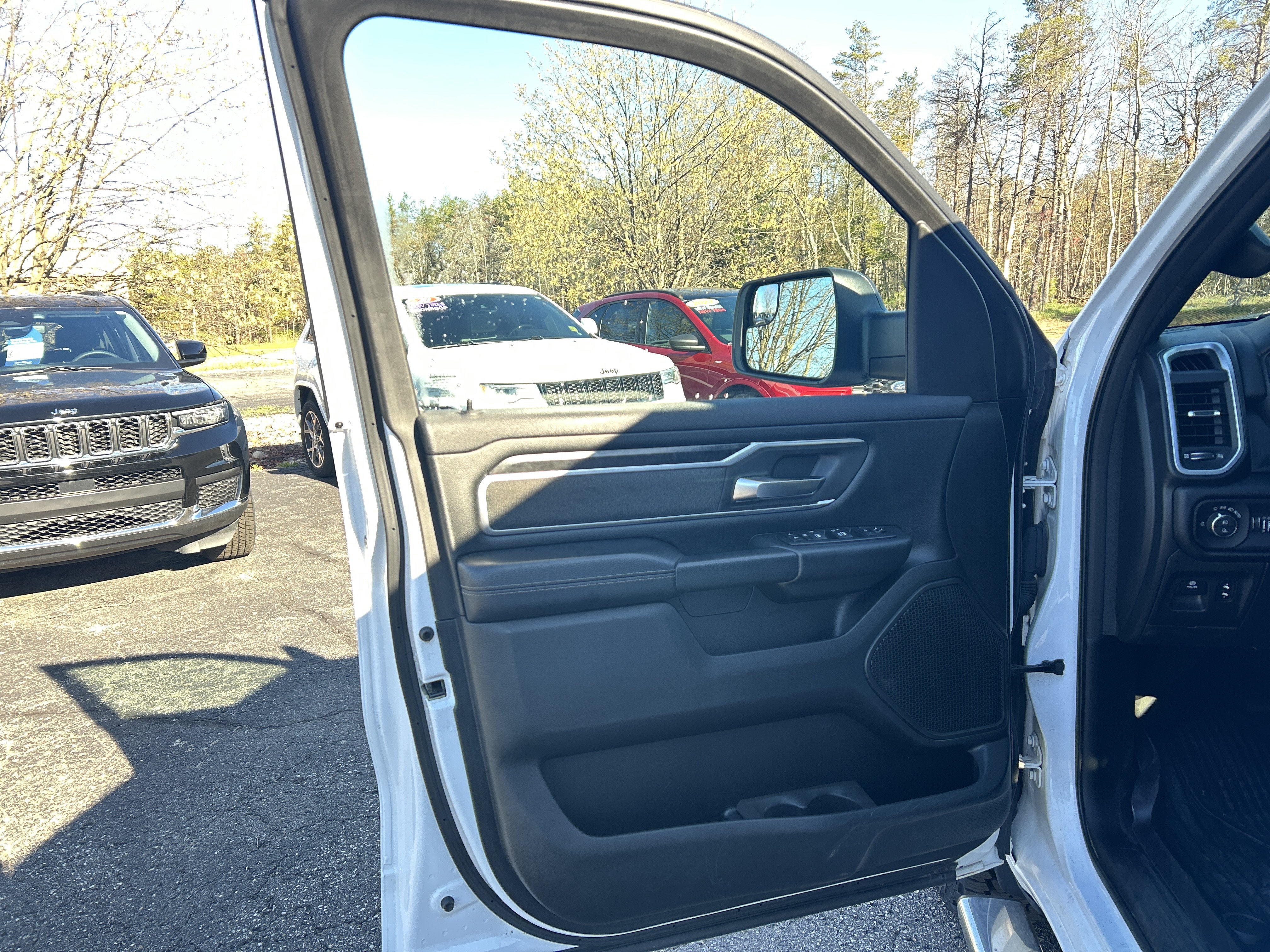 Used 2019 RAM 1500 Big Horn AWD/4WD image 14