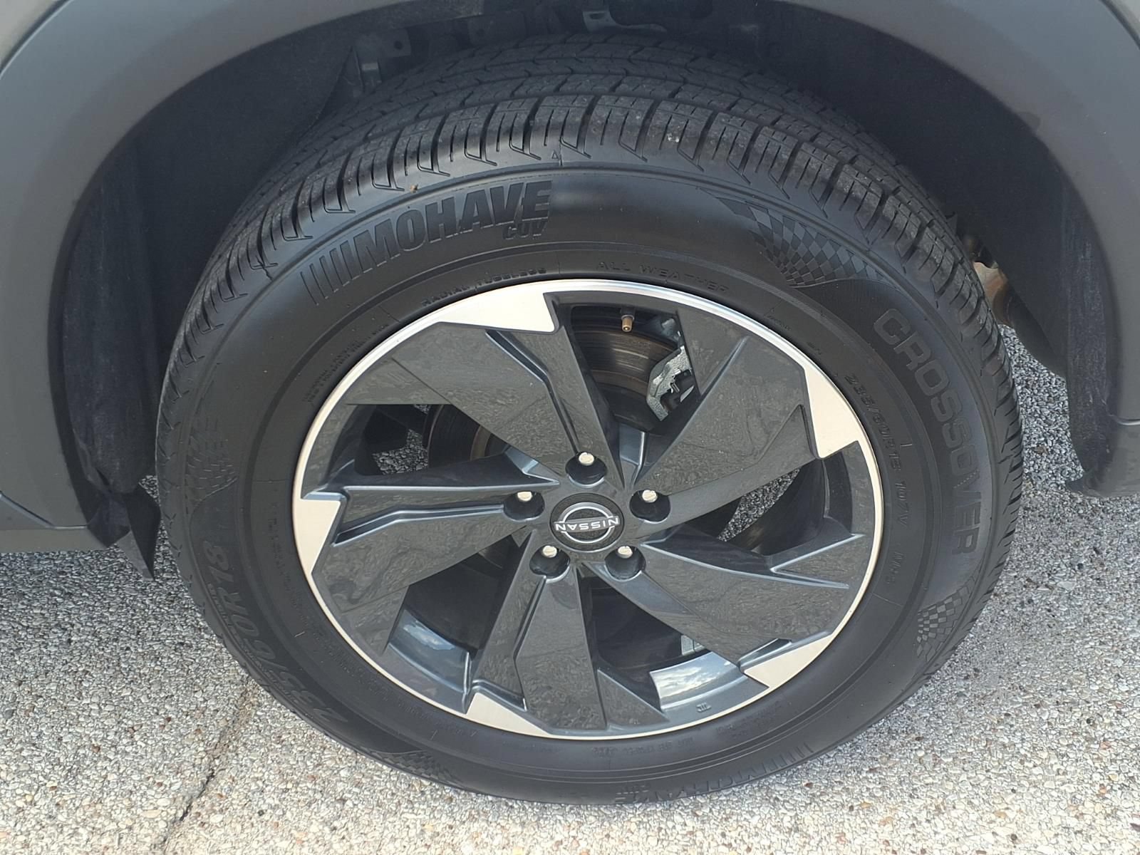 Used 2025 Nissan Rogue SV AWD/4WD image 25