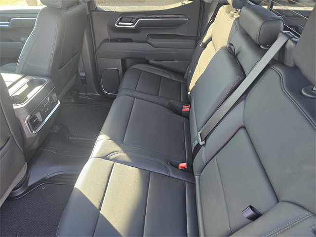 New 2026 GMC Sierra 1500 SLT image 9