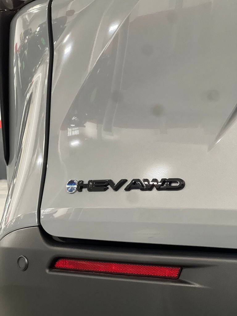 New 2026 Toyota Sienna XLE Woodland Edition AWD/4WD image 7