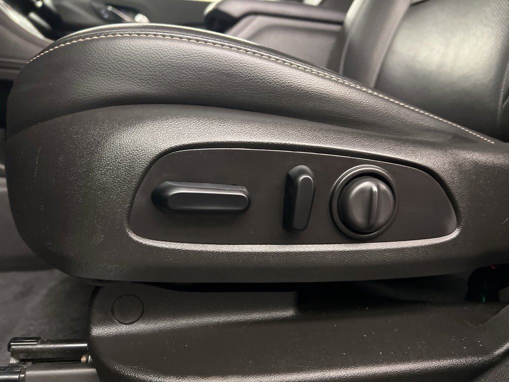 Used 2021 GMC Acadia SLT w/ Elevation Edition image 28