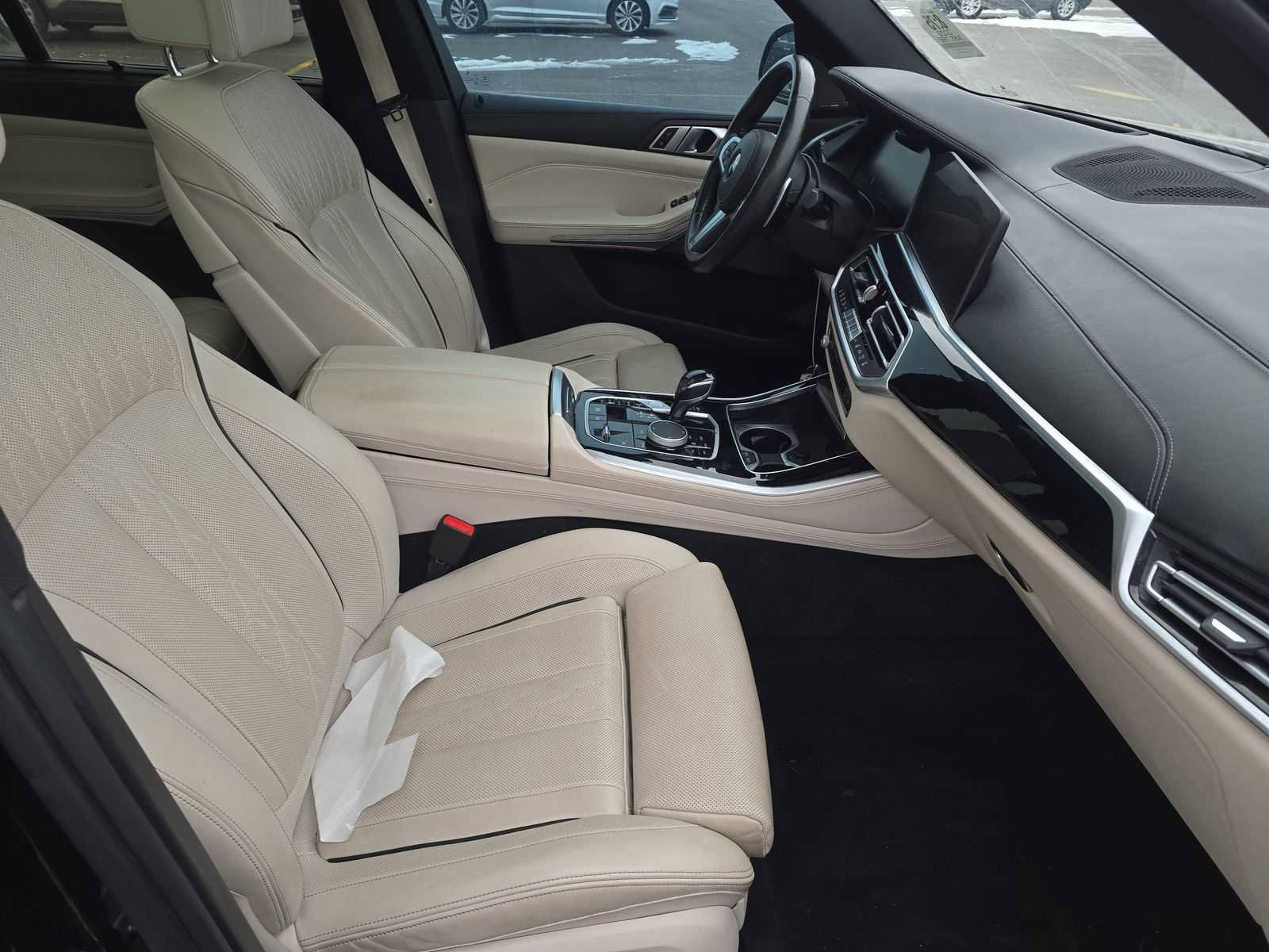 Used 2020 BMW X5 M50i w/ Executive Package image 10