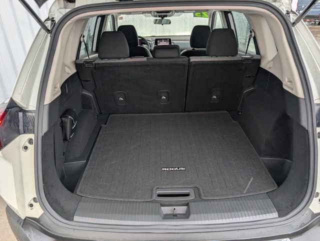 Used 2023 Nissan Rogue SV AWD/4WD image 26