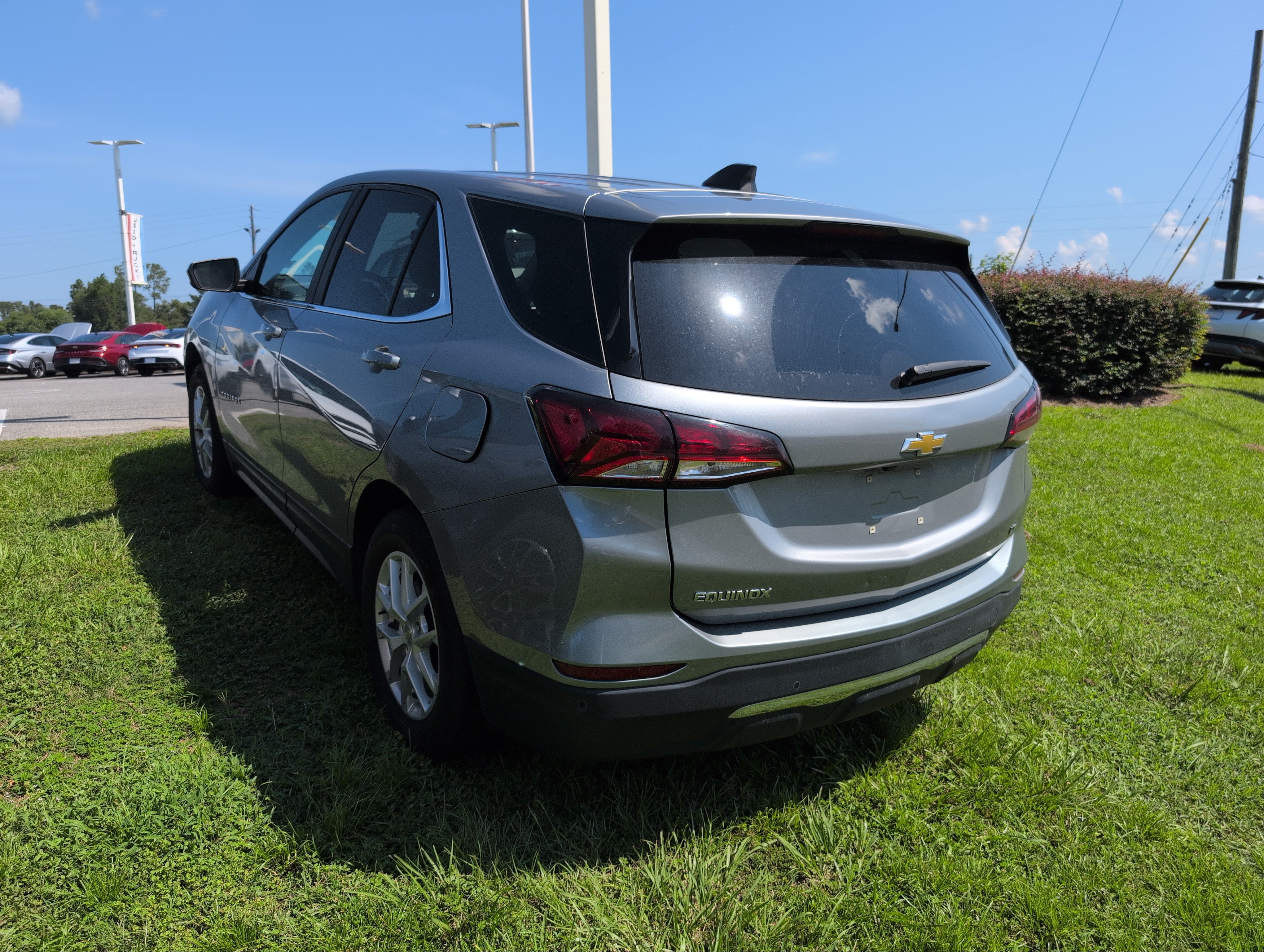 Used 2024 Chevrolet Equinox LT FWD image 4