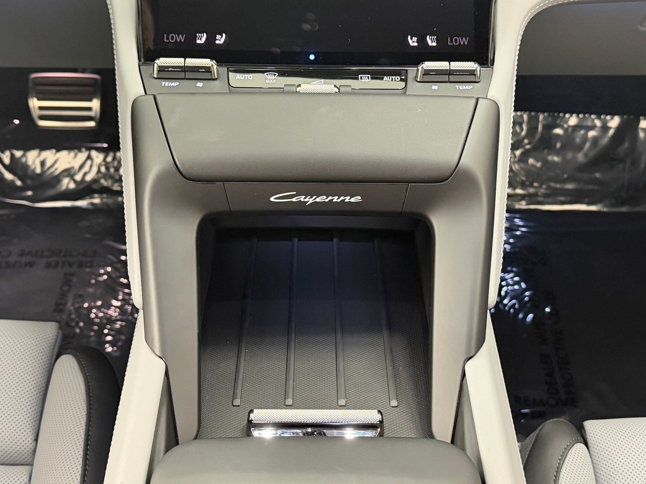 New 2026 Porsche Cayenne Electric AWD/4WD image 19