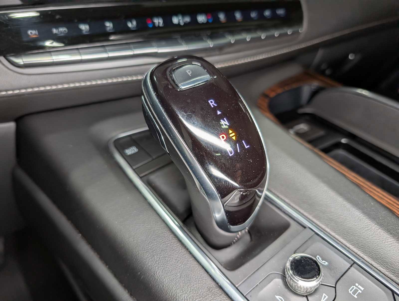 Certified 2021 Cadillac Escalade Premium Luxury image 33