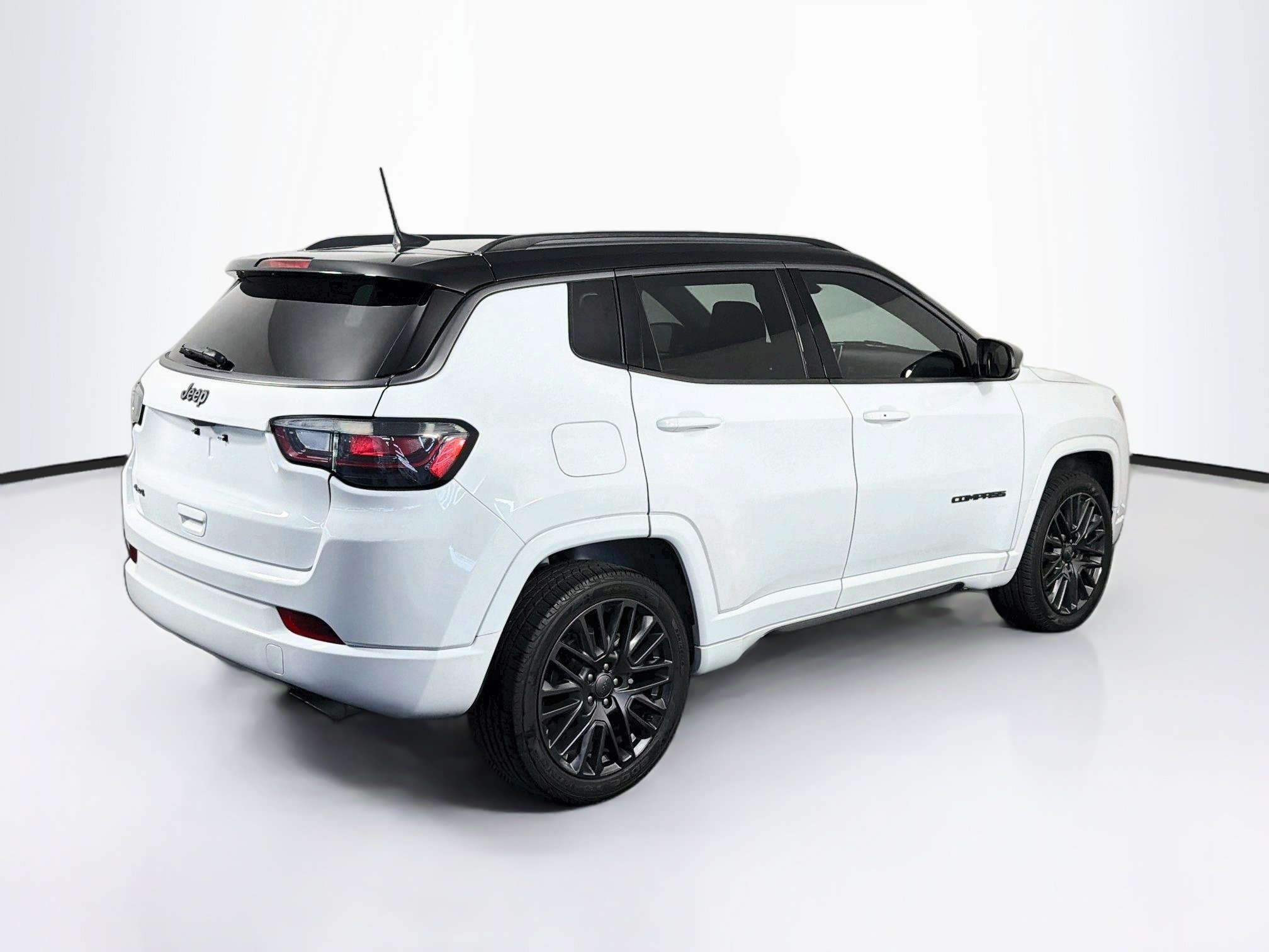 Used 2022 Jeep Compass High Altitude AWD/4WD image 9