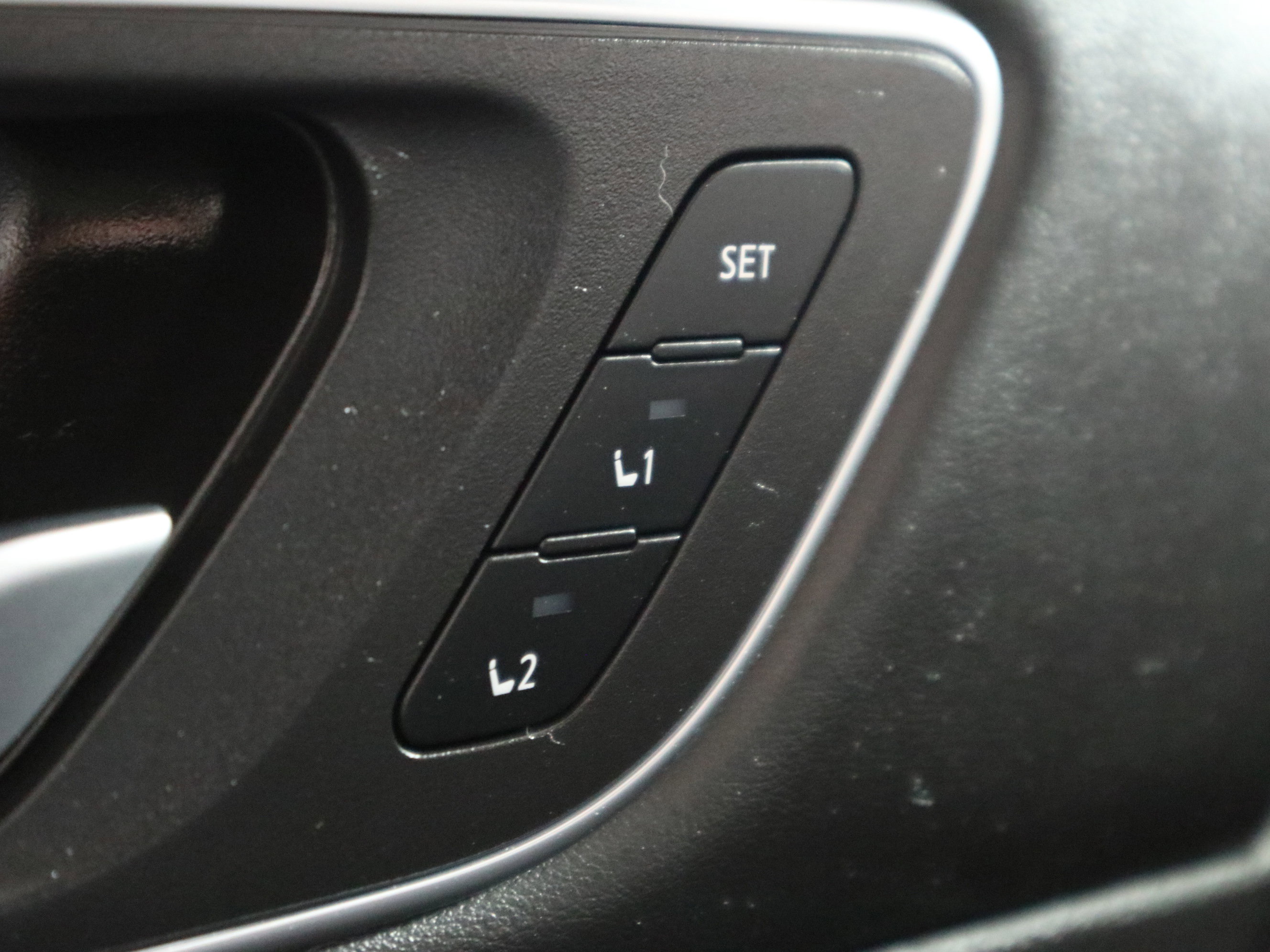 Used 2021 Nissan Rogue SL AWD/4WD image 35