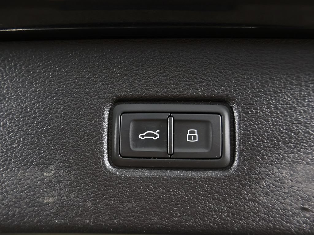 Used 2018 Audi Q7 3.0T Premium Plus AWD/4WD image 24