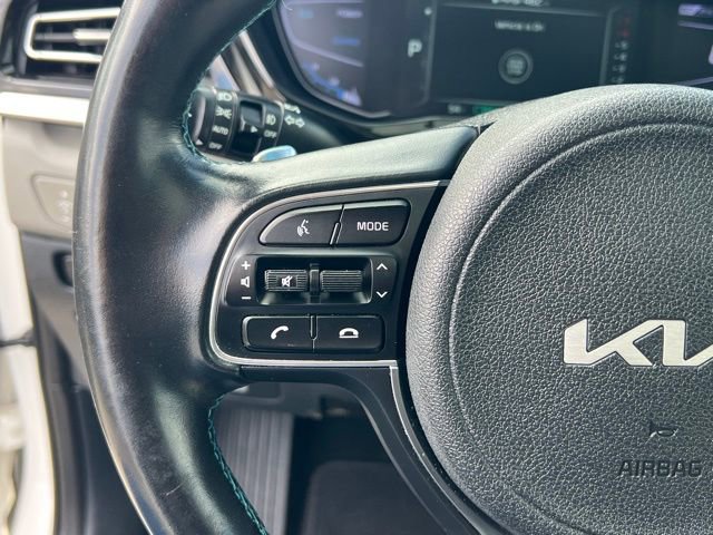 Certified 2022 Kia Niro EX Premium FWD image 24