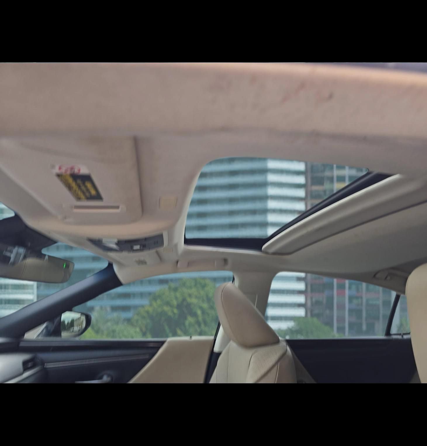 Used 2021 Lexus ES 350 w/ Premium Package FWD image 4