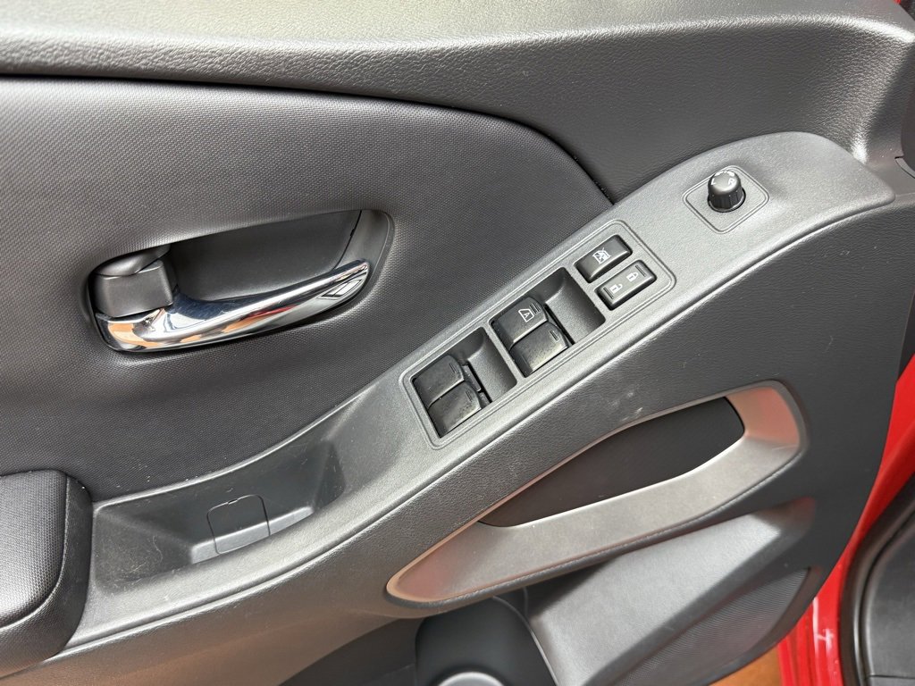 Used 2023 Nissan Frontier SV image 23