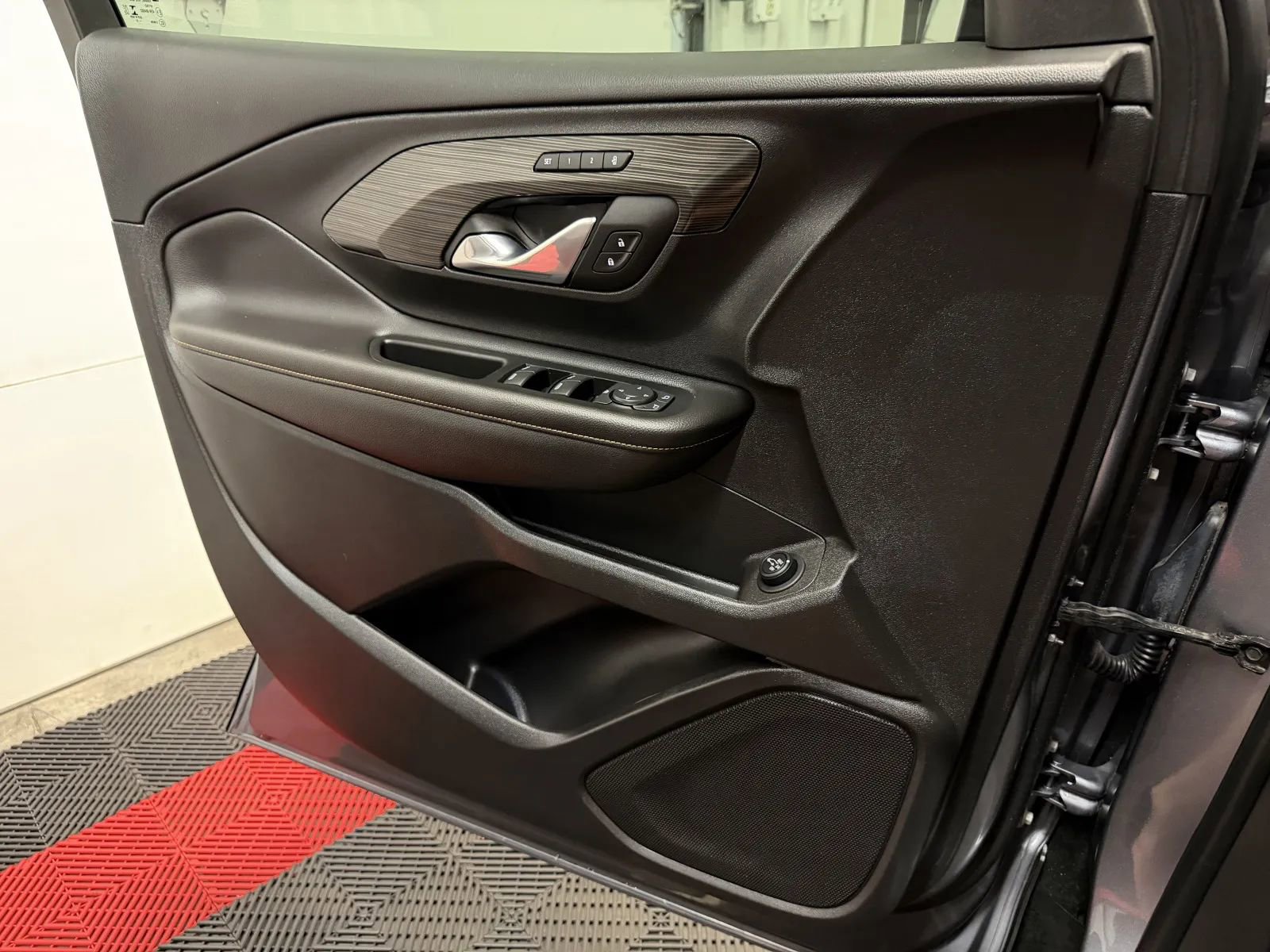 Used 2021 GMC Terrain SLT FWD image 26
