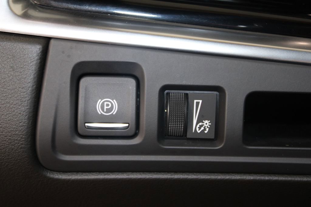 Used 2025 Cadillac XT6 Premium Luxury image 46