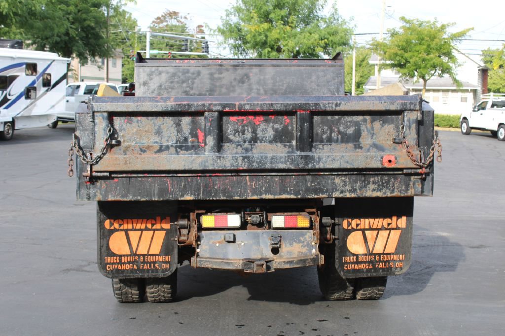 Used 2005 GMC Sierra 3500 2WD Regular Cab image 5