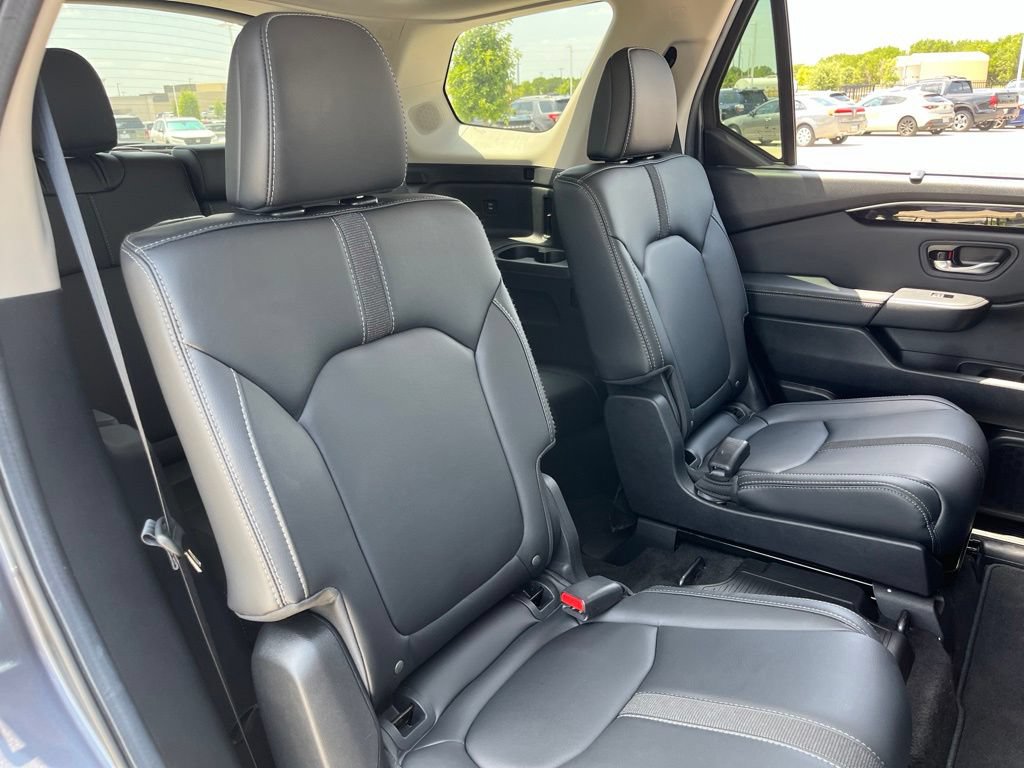 Certified 2025 Honda Pilot Touring image 28