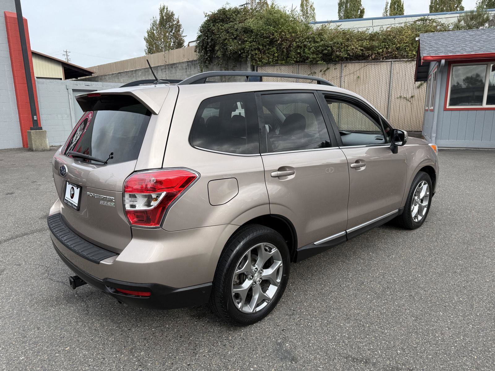 Used 2015 Subaru Forester 2.5i Touring image 10